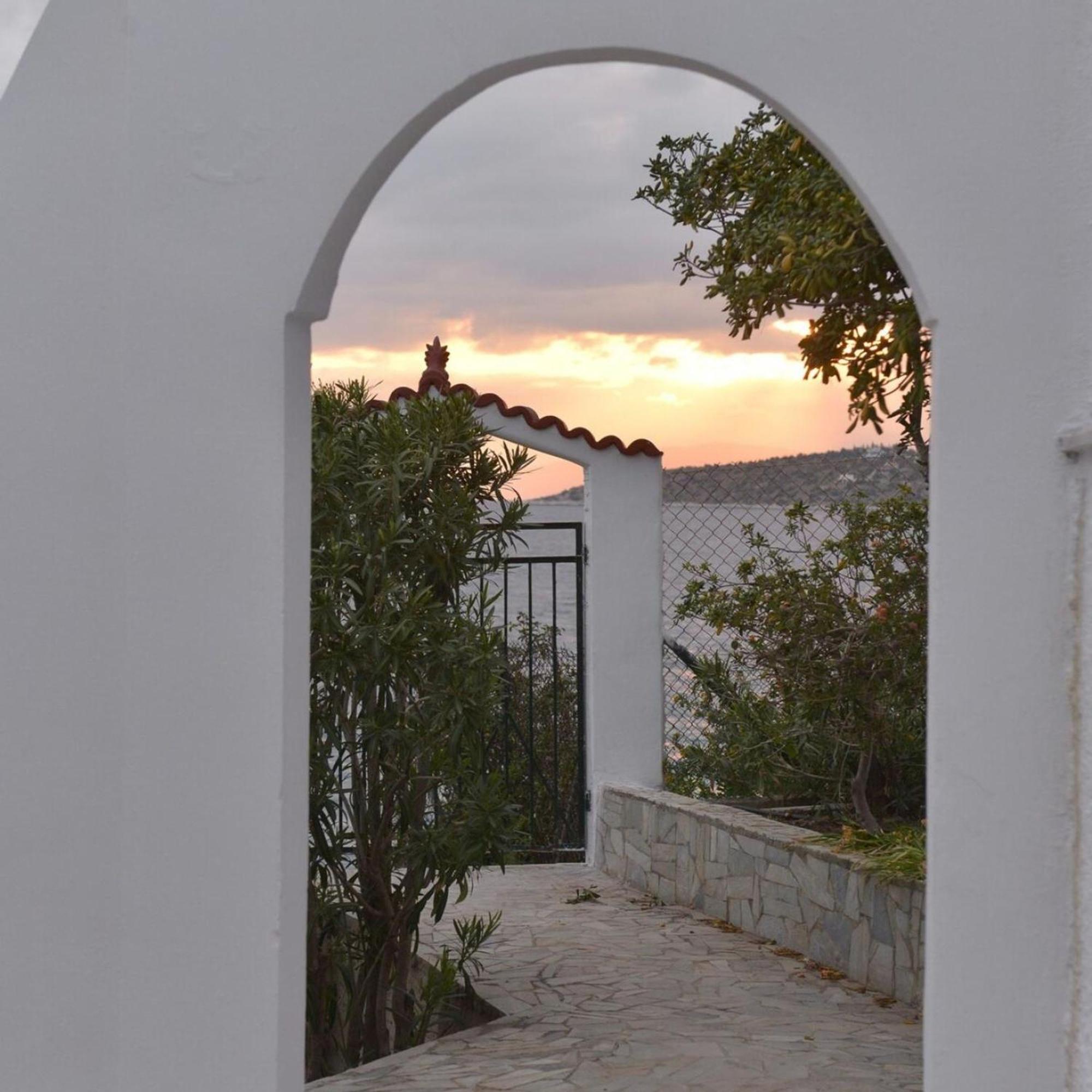 Salamis Beachfront House Kültér fotó