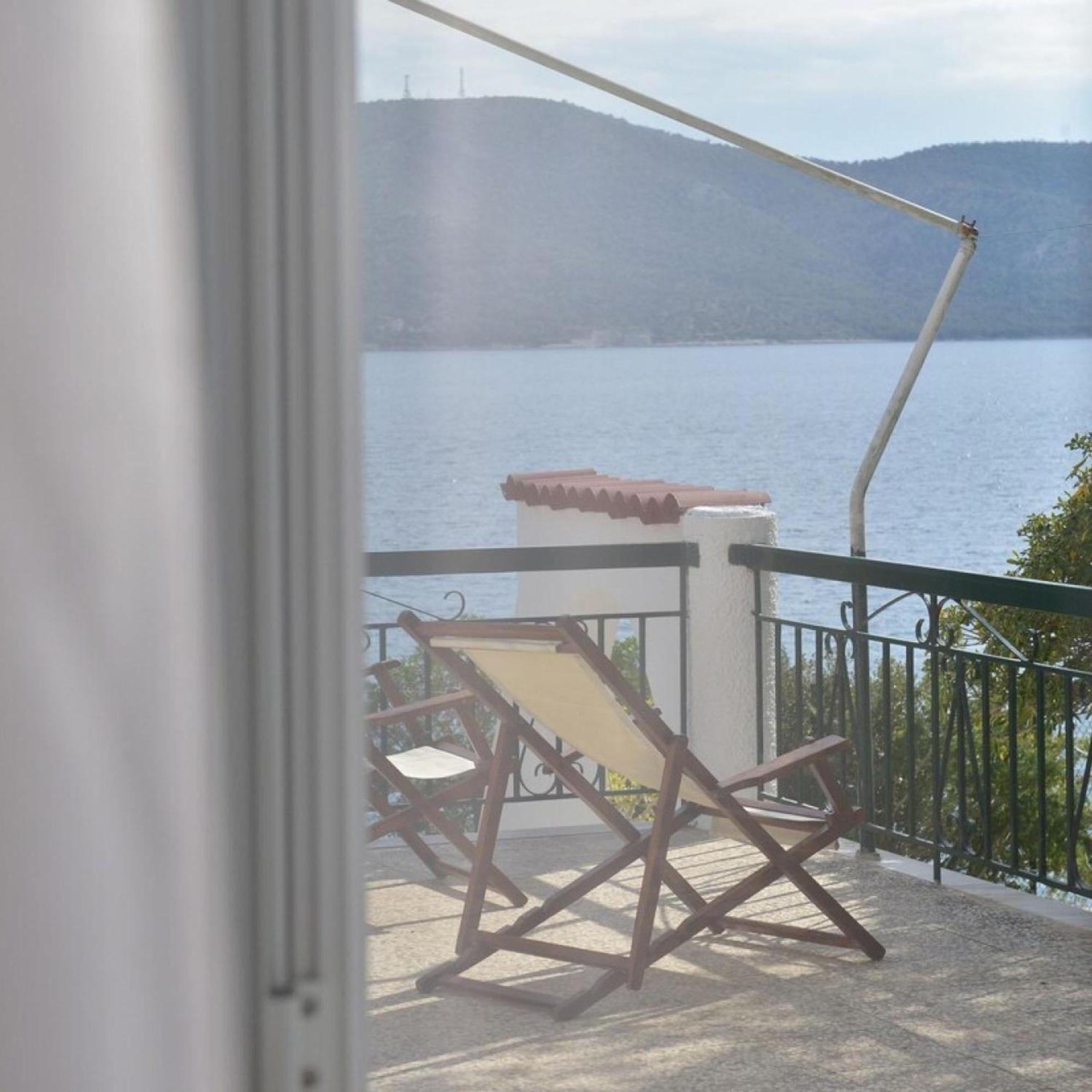 Salamis Beachfront House Kültér fotó